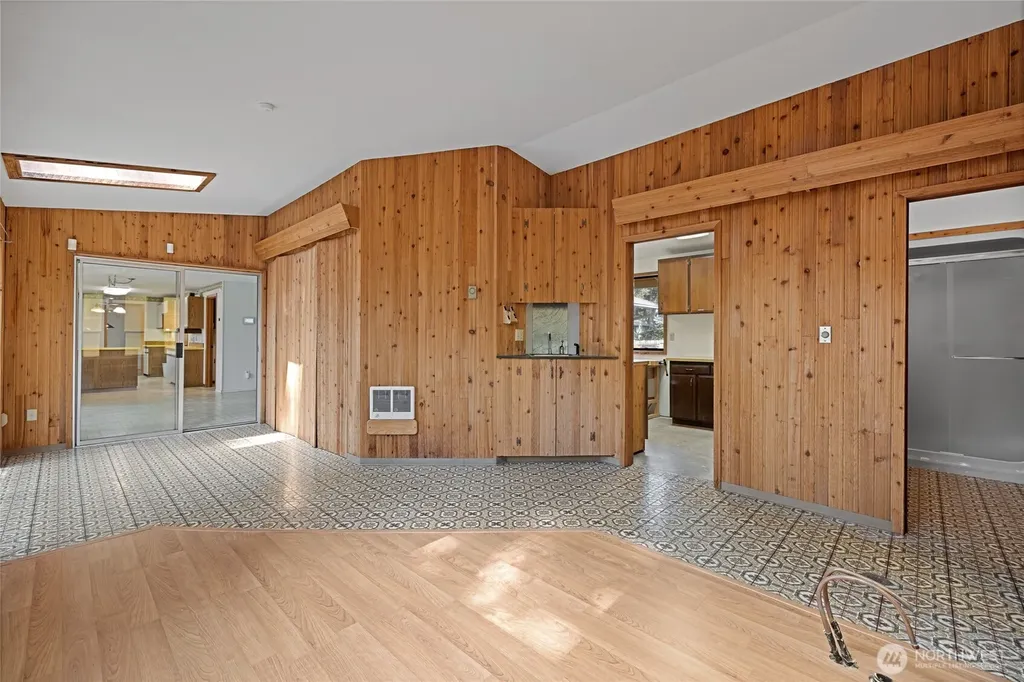 6323 89th Avenue W University Place WA 98467