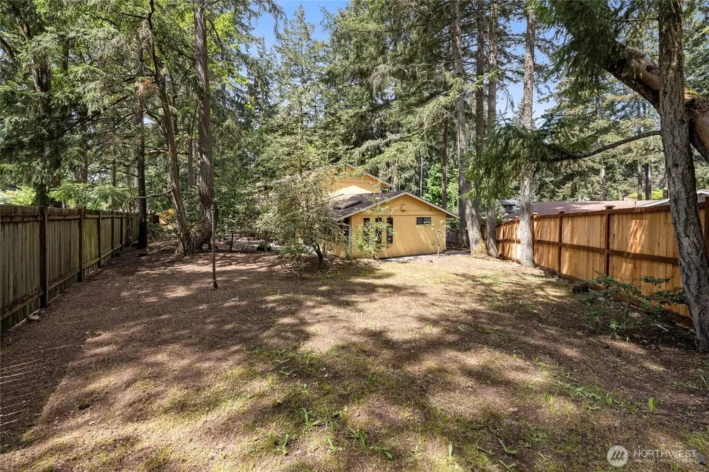6323 89th Avenue W University Place WA 98467