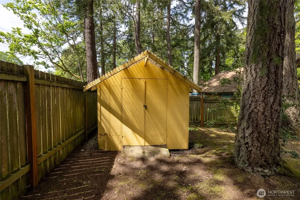6323 89th Avenue W University Place WA 98467
