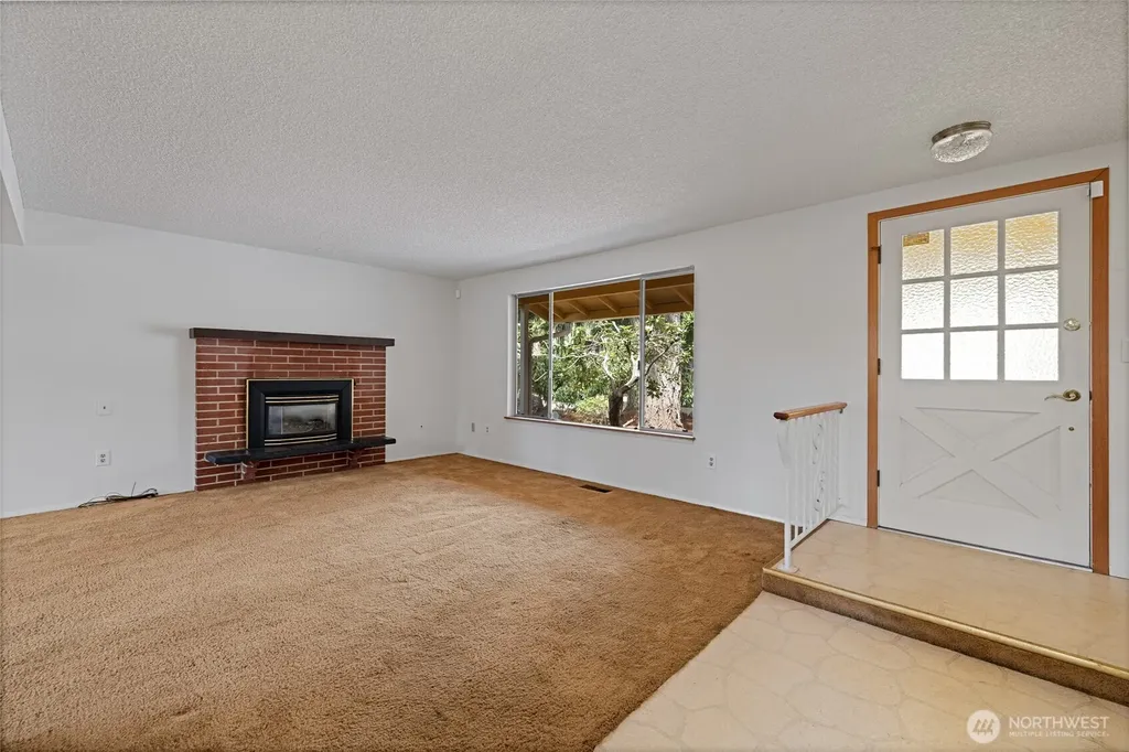 6323 89th Avenue W University Place WA 98467