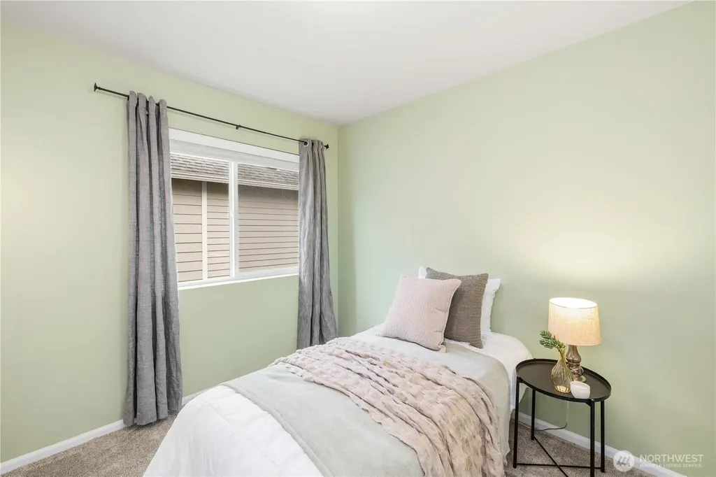 32879 Ten Trails Pkwy SE Black Diamond WA 98010