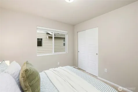 32879 Ten Trails Pkwy SE Black Diamond WA 98010