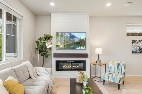 32879 Ten Trails Pkwy SE Black Diamond WA 98010