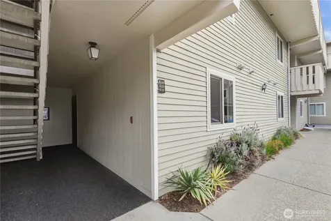 18200 73rd Avenue NE Kenmore WA 98028