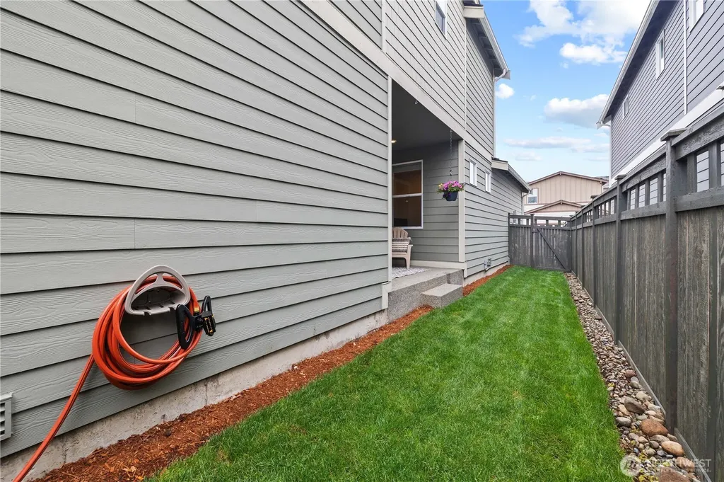 32828 SE Cottonwood Street Black Diamond WA 98010