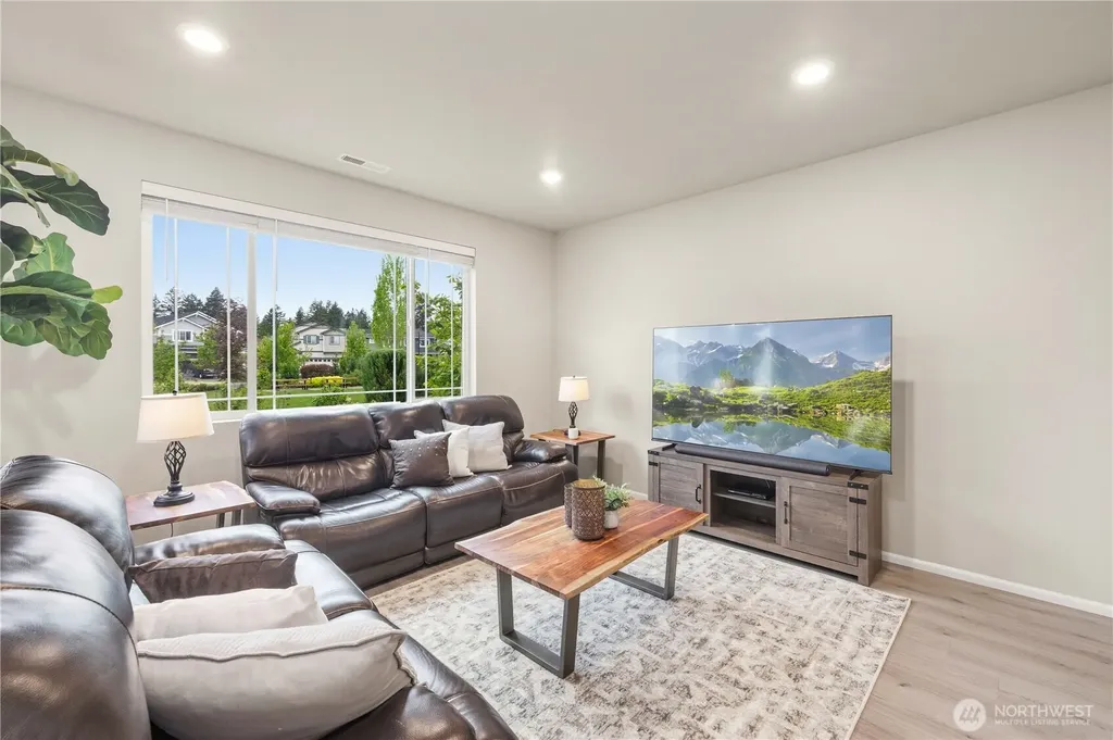 32828 SE Cottonwood Street Black Diamond WA 98010