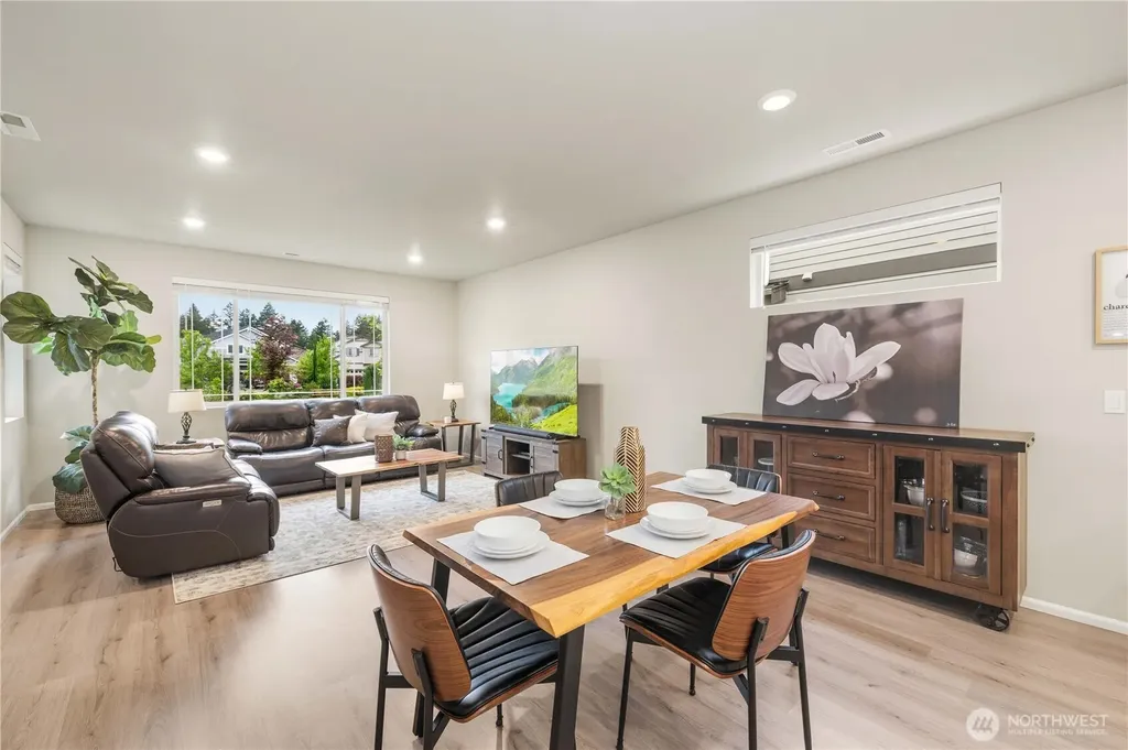 32828 SE Cottonwood Street Black Diamond WA 98010