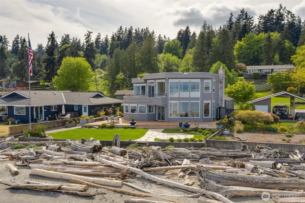 6779 Columbia Beach Drive Clinton WA 98236