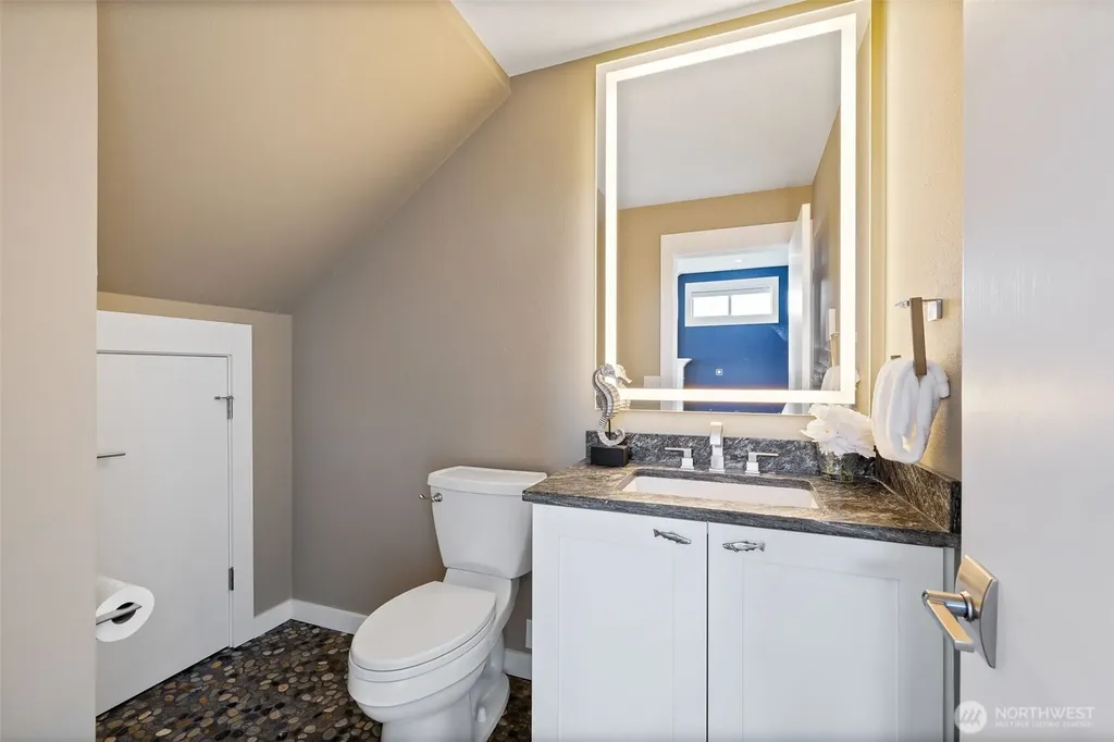 6779 Columbia Beach Drive Clinton WA 98236