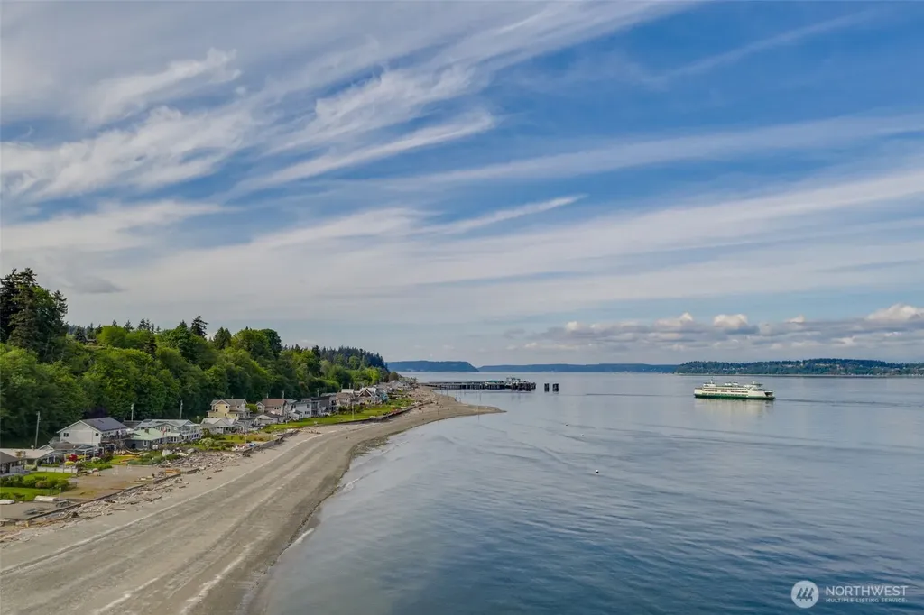 6779 Columbia Beach Drive Clinton WA 98236