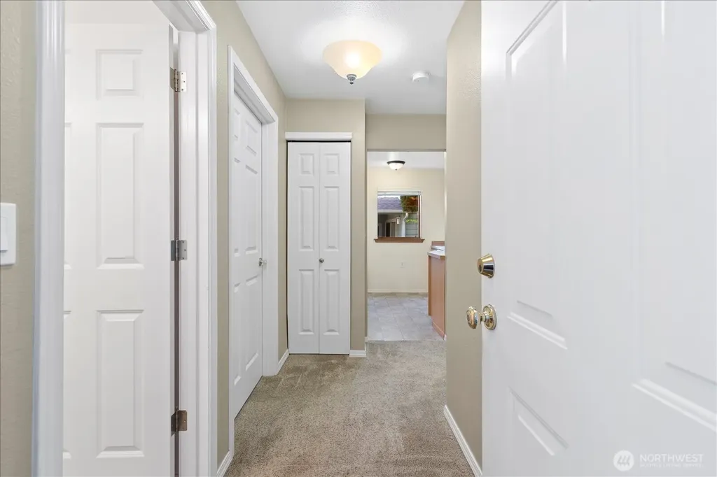 5731 12th Avenue W Everett WA 98203