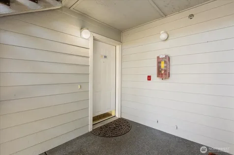 5731 12th Avenue W Everett WA 98203