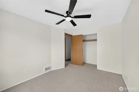 11831 SE 261st Place Kent WA 98030