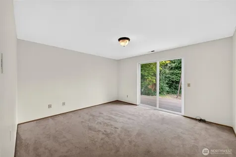 11831 SE 261st Place Kent WA 98030