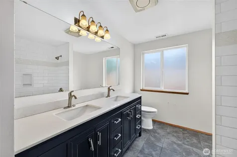 11831 SE 261st Place Kent WA 98030