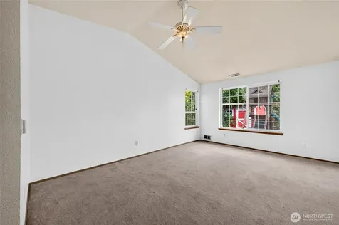 11831 SE 261st Place Kent WA 98030