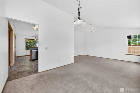 11831 SE 261st Place Kent WA 98030