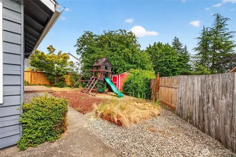 11831 SE 261st Place Kent WA 98030