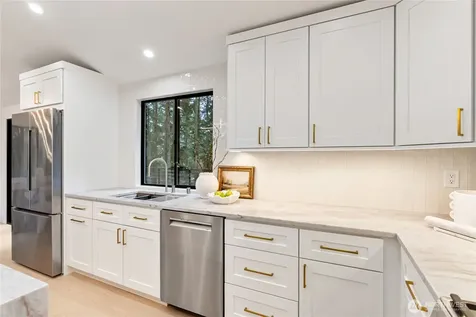 22911 57th Avenue SE Woodinville WA 98072