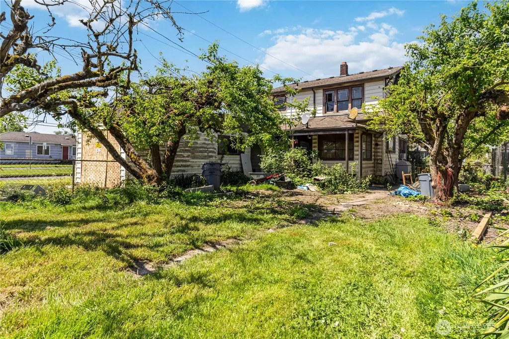 406 15th Avenue Longview WA 98632
