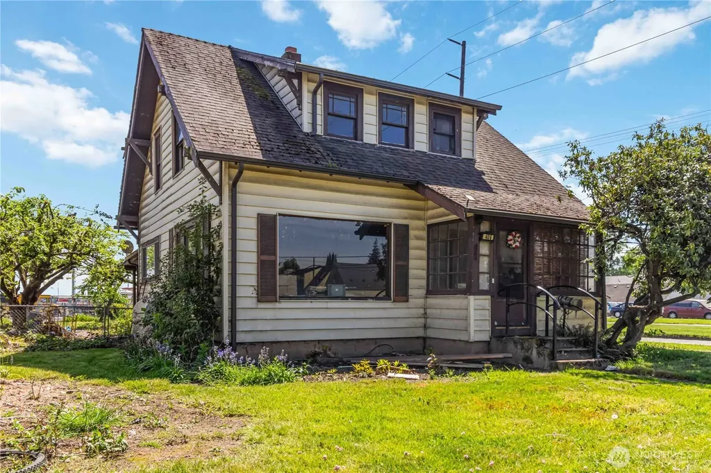 406 15th Avenue Longview WA 98632