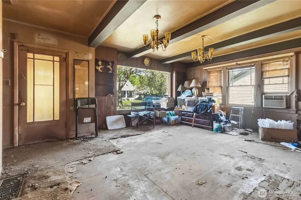 406 15th Avenue Longview WA 98632