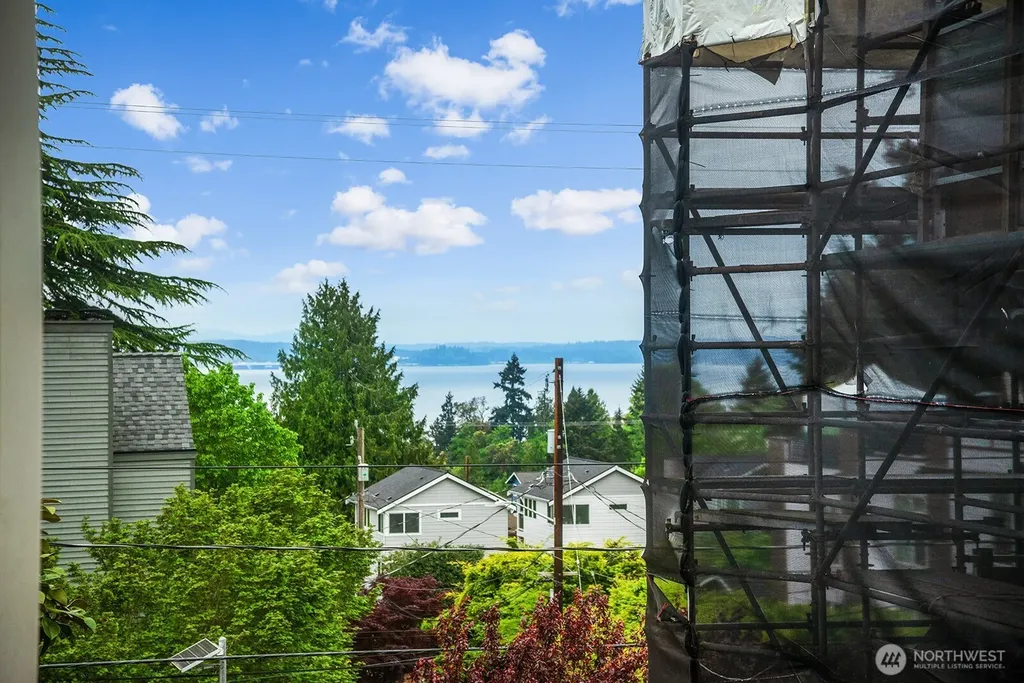 6960 California Avenue SW Seattle WA 98136