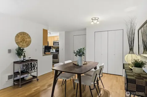 6960 California Avenue SW Seattle WA 98136