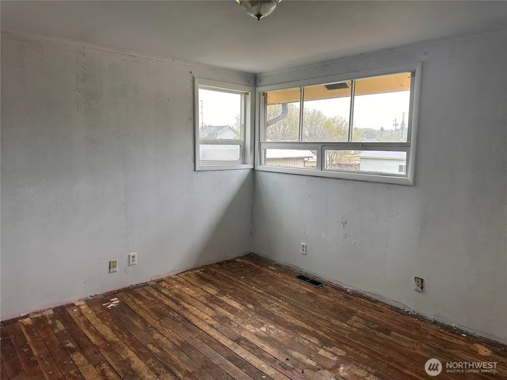1521 Laura Street Aberdeen WA 98520