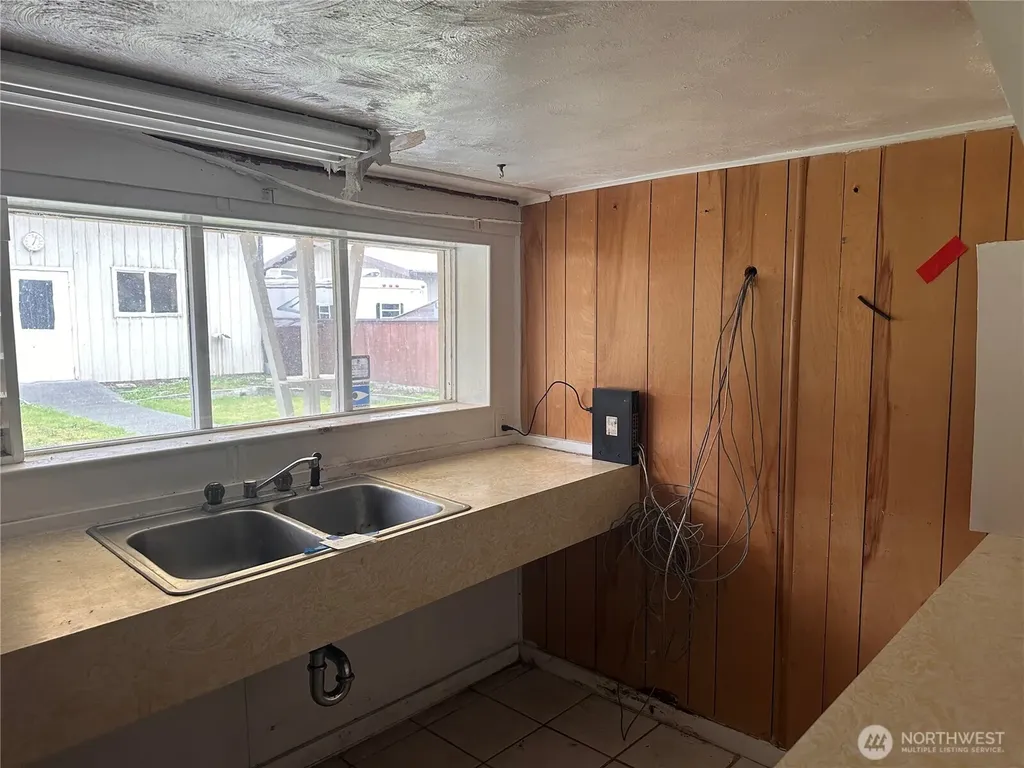 1521 Laura Street Aberdeen WA 98520