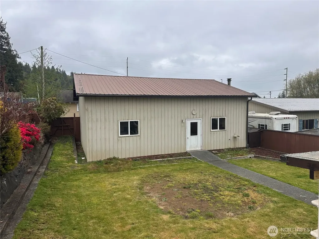 1521 Laura Street Aberdeen WA 98520