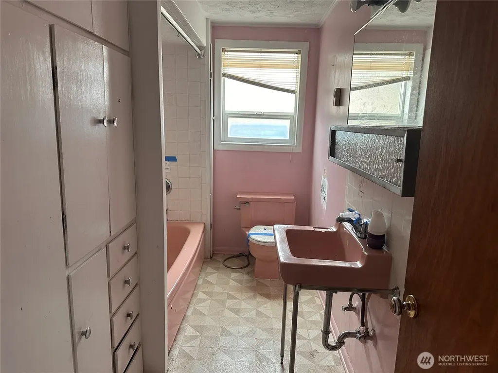 1521 Laura Street Aberdeen WA 98520