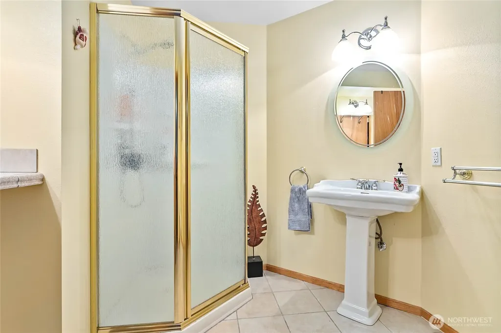 1806 Fairview Court Lynden WA 98264