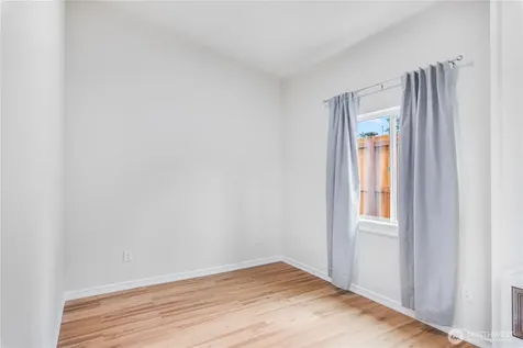 9438 24th Avenue SW Seattle WA 98106