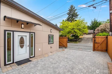 9438 24th Avenue SW Seattle WA 98106
