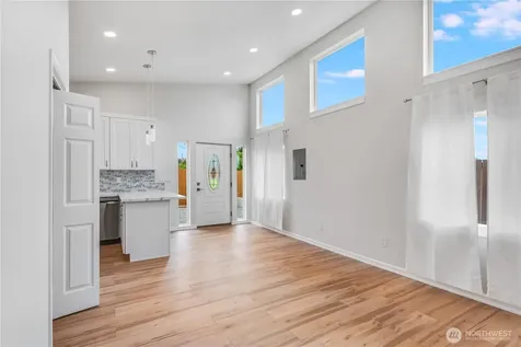 9438 24th Avenue SW Seattle WA 98106