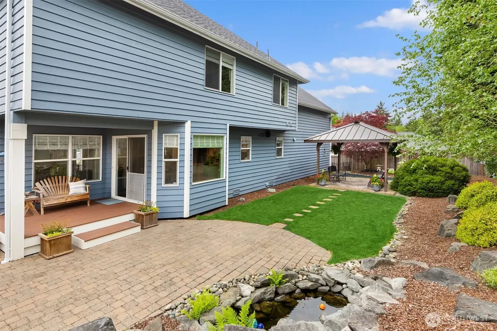 20282 12th Avenue NE Poulsbo WA 98370