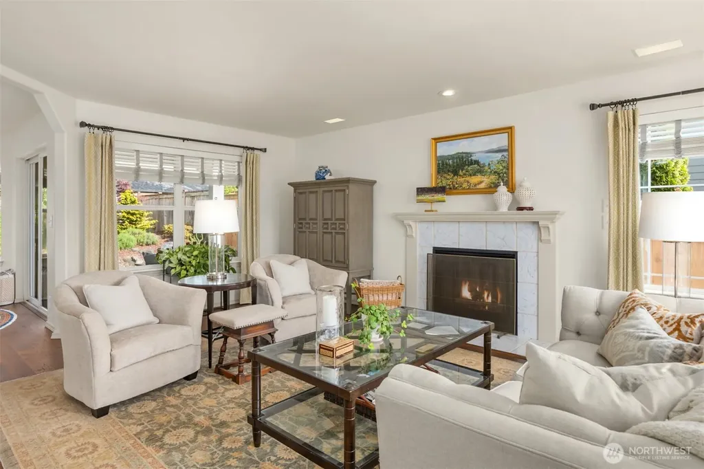 20282 12th Avenue NE Poulsbo WA 98370