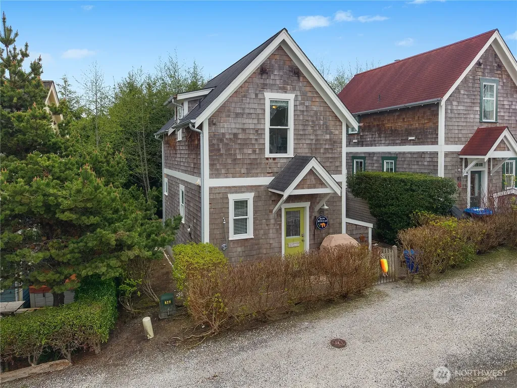61 Lily Lane Pacific Beach WA 98571