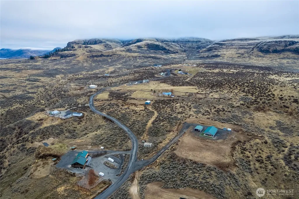 46435 Sunny Hills Lane N Grand Coulee WA 99133
