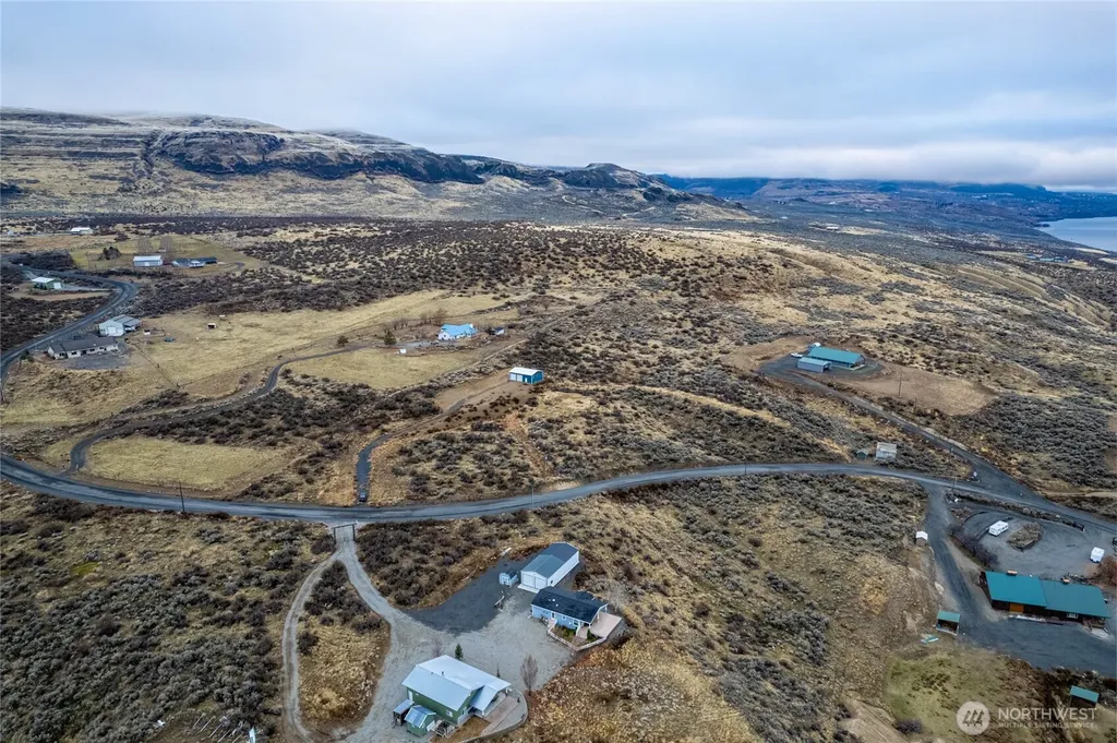 46435 Sunny Hills Lane N Grand Coulee WA 99133