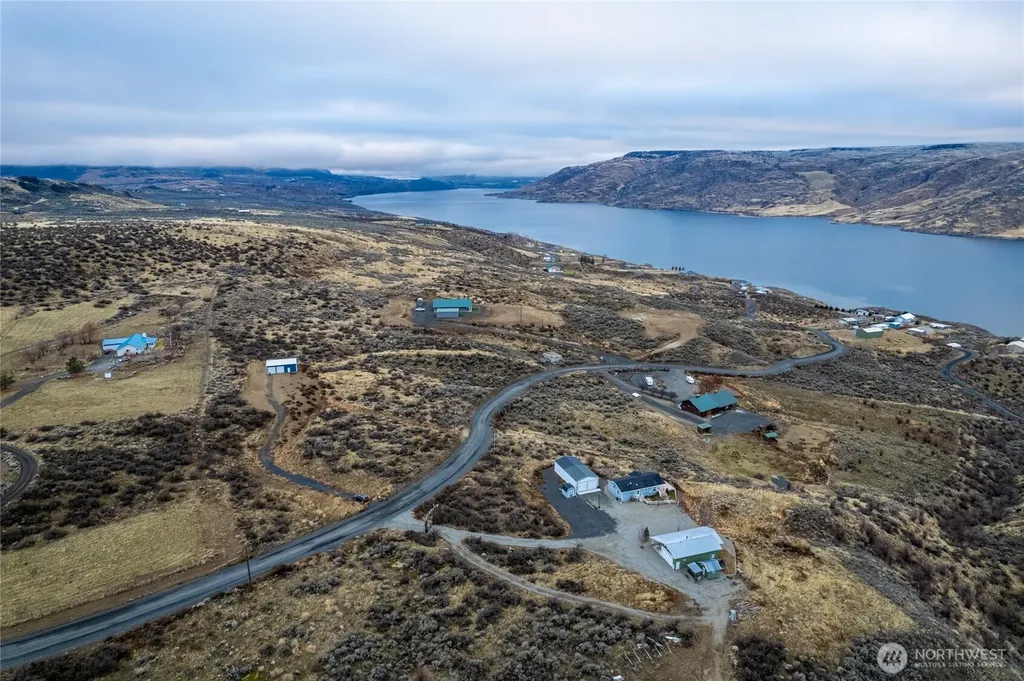46435 Sunny Hills Lane N Grand Coulee WA 99133
