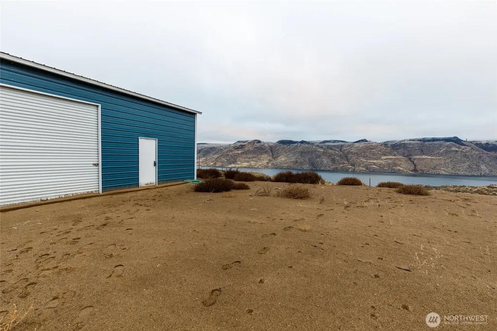 46435 Sunny Hills Lane N Grand Coulee WA 99133