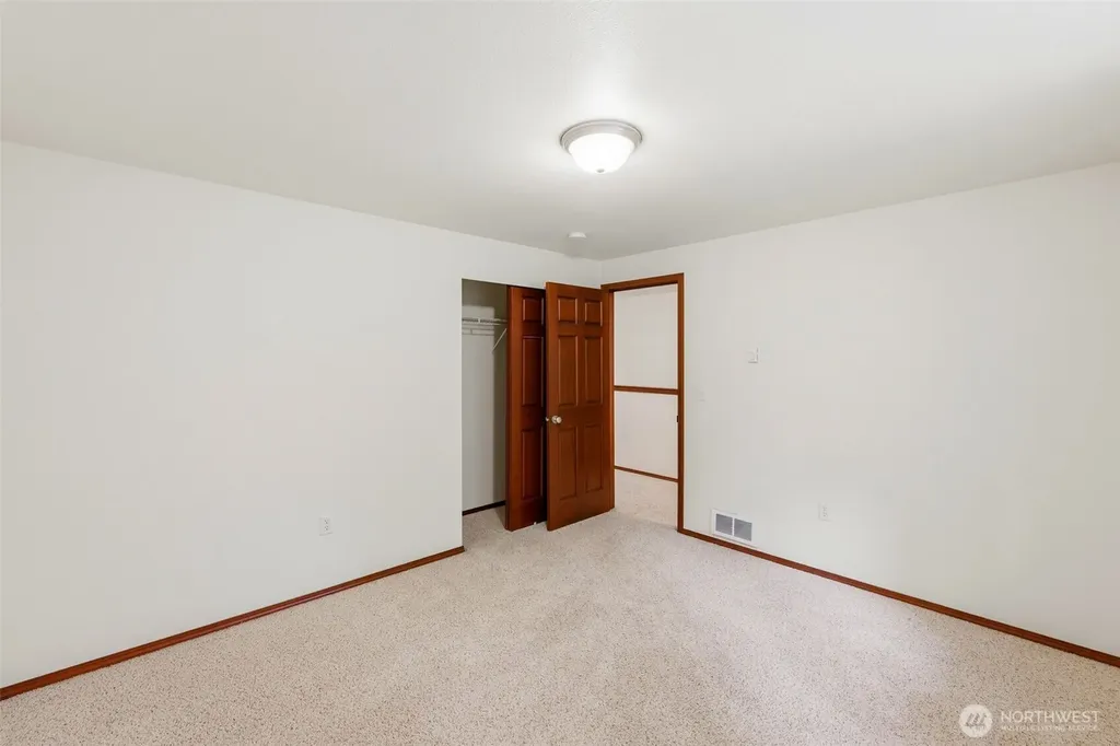 13221 104th Street NW Gig Harbor WA 98329