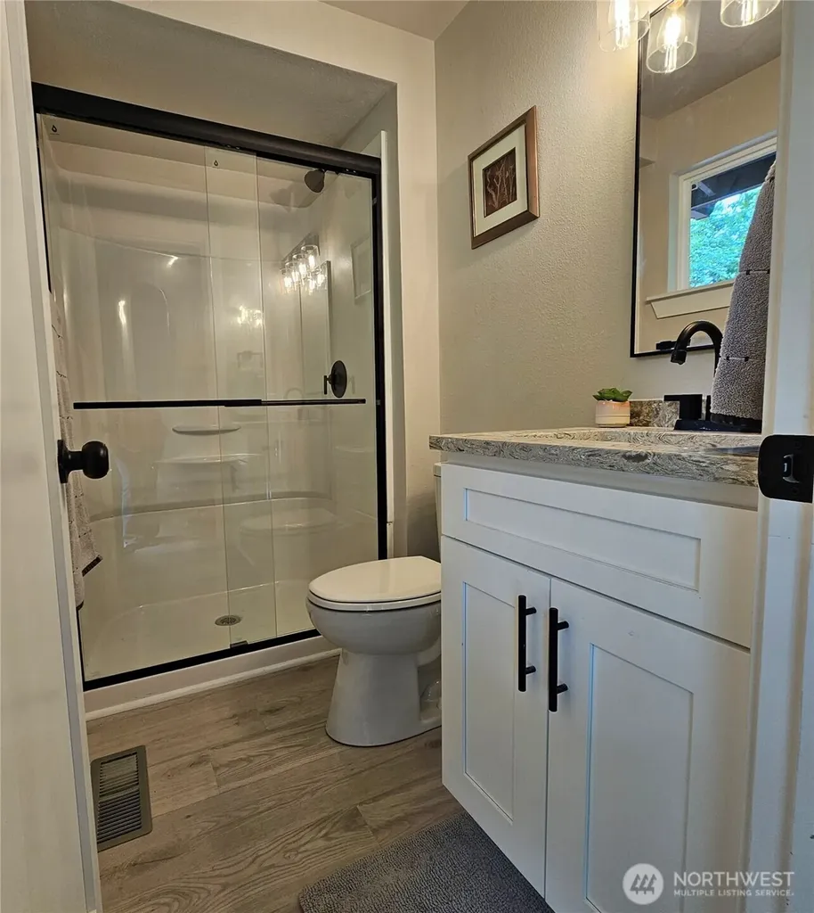 3827 Roosevelt Street NE Bremerton WA 98311