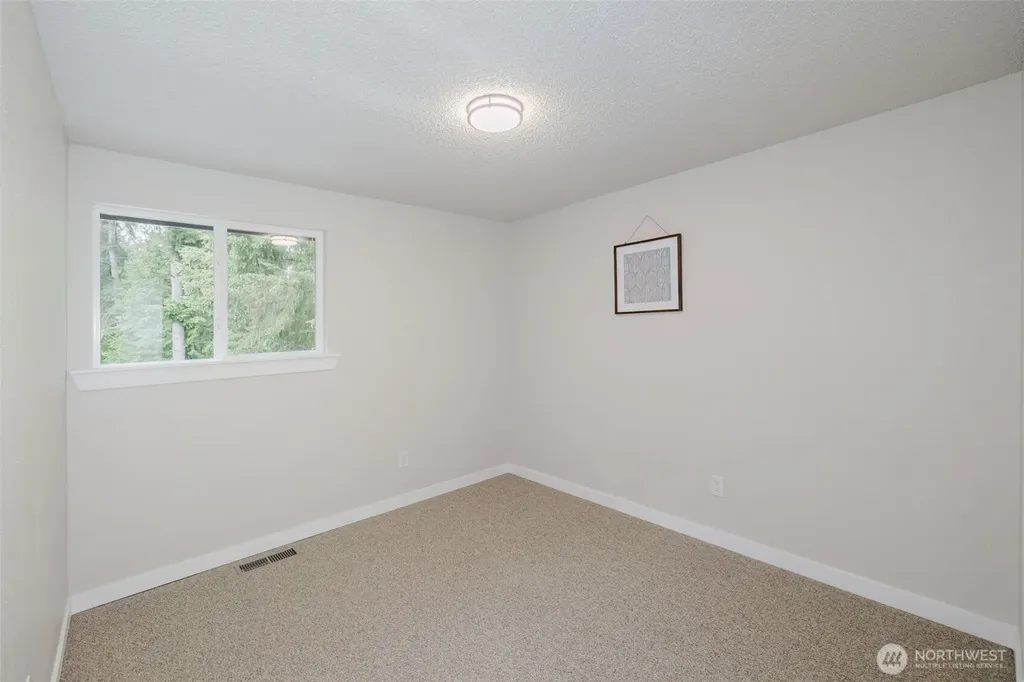 3827 Roosevelt Street NE Bremerton WA 98311