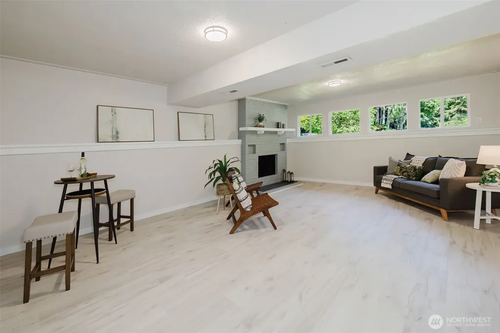 3827 Roosevelt Street NE Bremerton WA 98311
