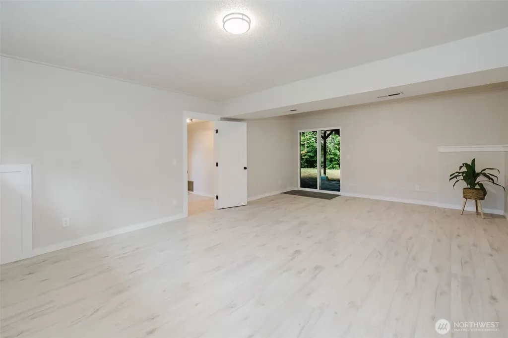 3827 Roosevelt Street NE Bremerton WA 98311