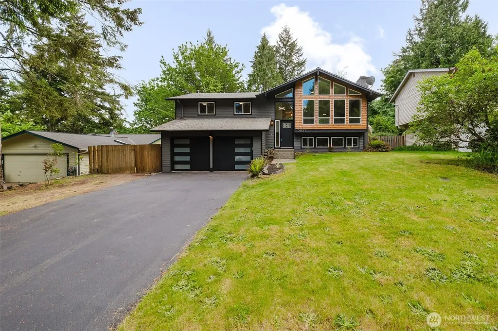 3827 Roosevelt Street NE Bremerton WA 98311
