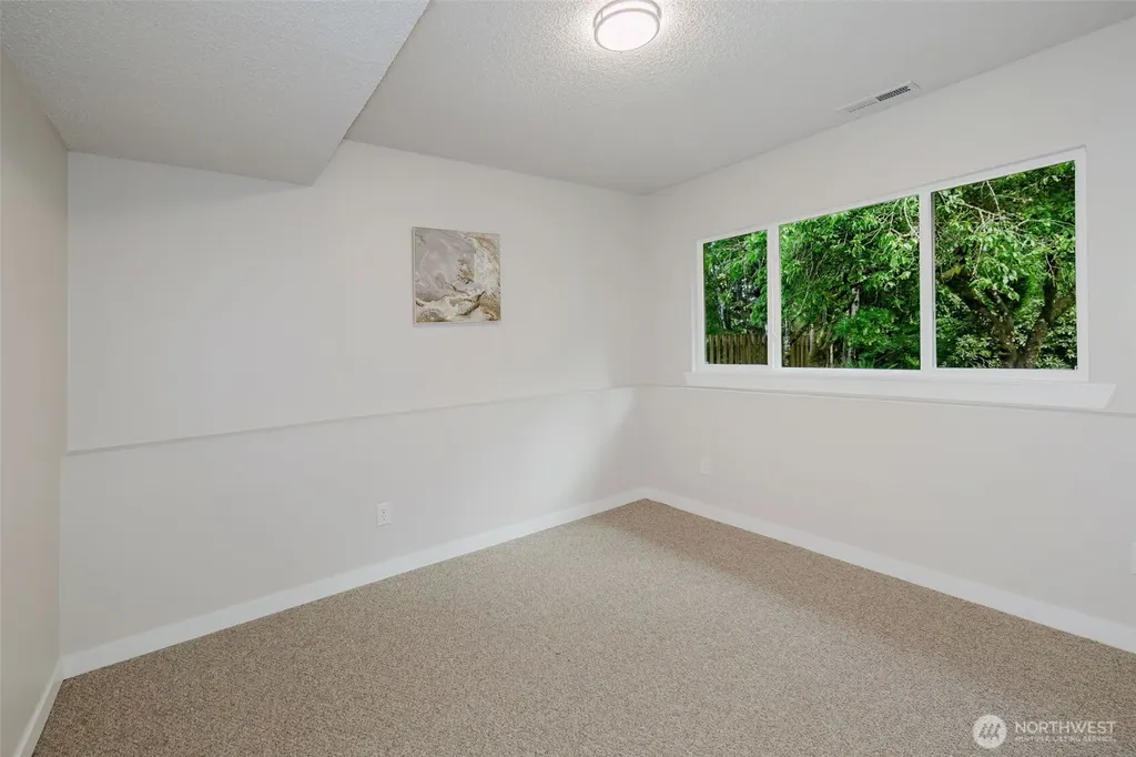 3827 Roosevelt Street NE Bremerton WA 98311